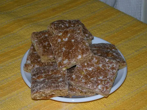 Glazed Basler leckerli biscuits