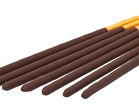 Glico Pocky chocolate-coated biscuit sticks with uncoated handles