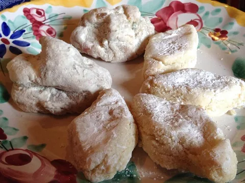 Traditional Sienese cavallucci biscuits on a plate