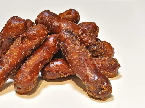 Syrup-glazed karintō fried dough sticks