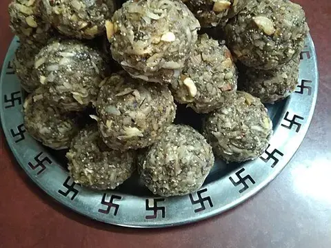 Dink ladoo